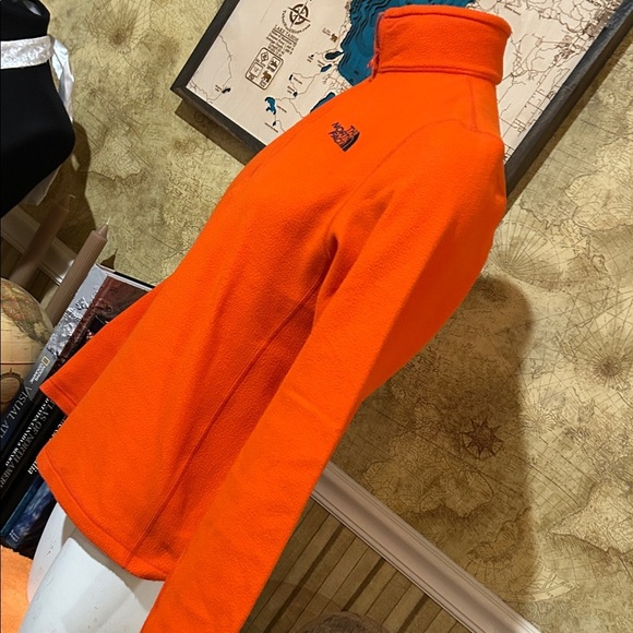 The North Face Vibrant Orange Fleece 1/4 zip Pullover. Men’s small. - Picture 3 of 7